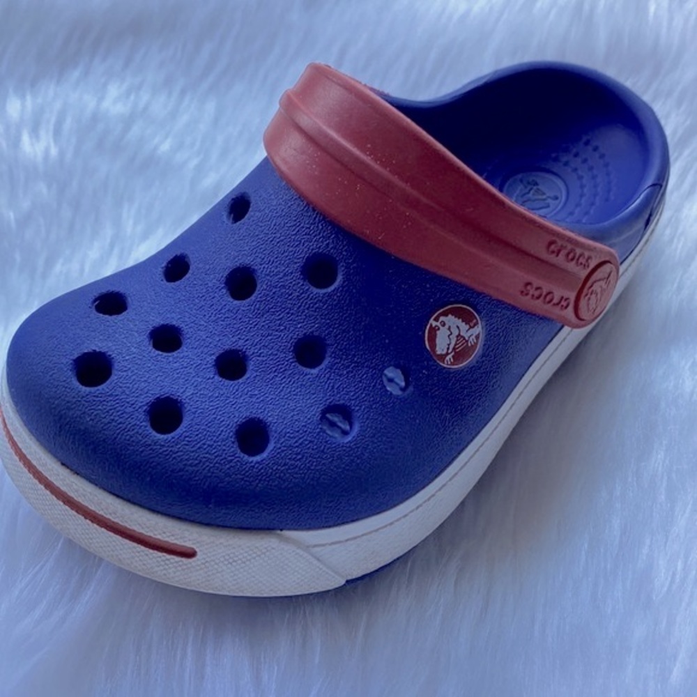 SOLD YEY !! Crocs Baby/Toddler Clogs Size 6/7 Blue ! - Picture 4 of 9